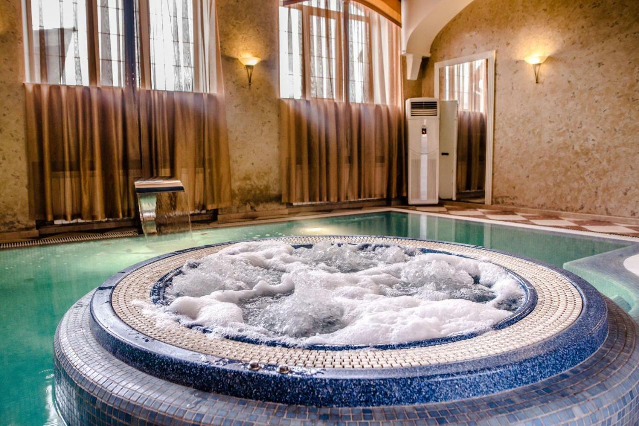 Gorny Ruchej Hotel Hora Buitenkant foto